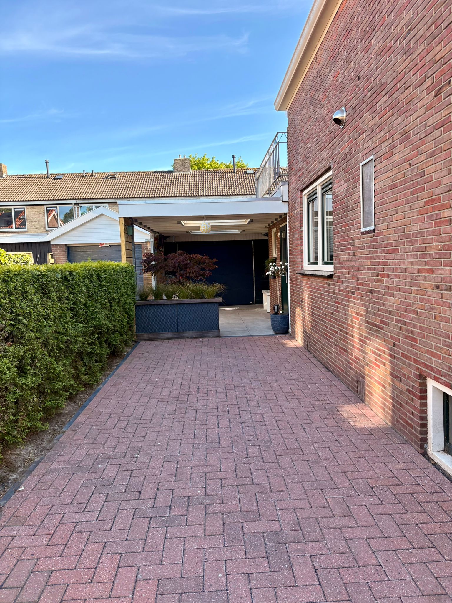 Oprit bestrating project, volledig aanzicht