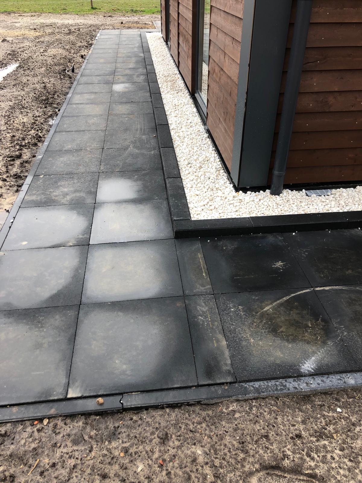 Aangelegde tuin met beplanting in Heerenveen